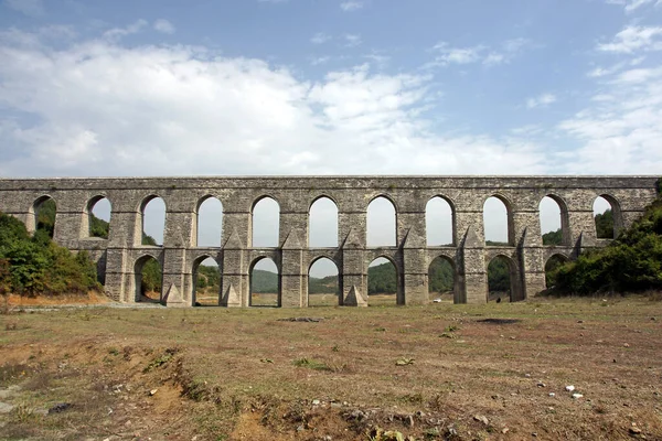 Isztambulban Törökországban Található Guzelce Aqueduct Amit Mimar Sinan Épített Században — Stock Fotó