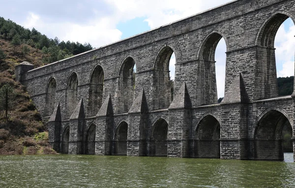 Isztambulban Törökországban Található Guzelce Aqueduct Amit Mimar Sinan Épített Században — Stock Fotó