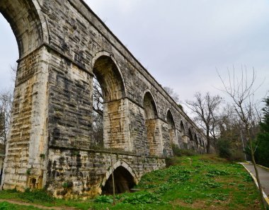 İstanbul, Türkiye 'de yer alan Bahcekoy Aqueduct, 18. yüzyılda inşa edildi..
