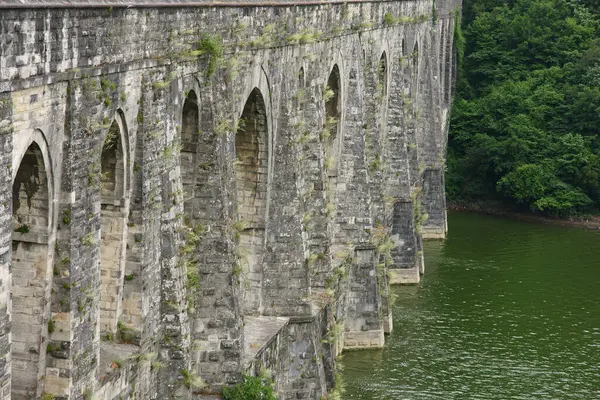 Nachází Istanbulu Turecko Maglova Aqueduct Byl Postaven Mimar Sinan Století — Stock fotografie