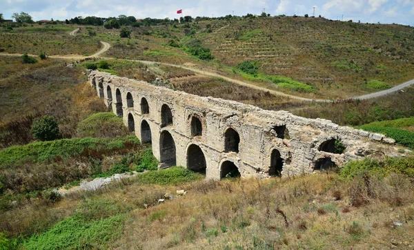 Mazul Aqueduct는 이스탄불 터키에 있습니다 — 스톡 사진