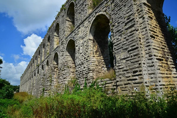 Das Aquädukt Uzun Istanbul Wurde Jahrhundert Von Mimar Sinan Erbaut — Stockfoto
