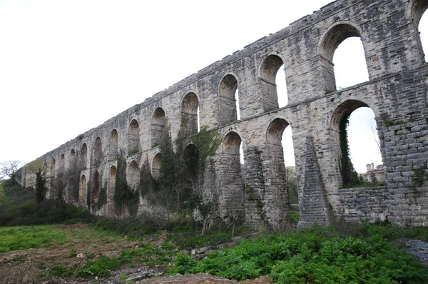 Położony Stambule Turcja Akwedukt Uzun Został Zbudowany Przez Mimar Sinan — Zdjęcie stockowe