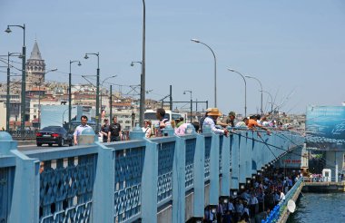 Galata Köprüsü de Istanbul, Türkiye.