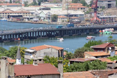 Altın Boynuz ve Köprü trafiği