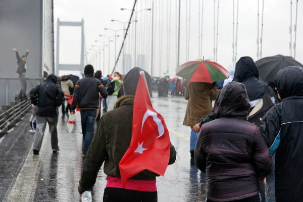 トルコ イスタンブールのボスポラス橋の3つの橋の1つであるボスポラス橋は 国で建てられた最初の大きな近代的な橋です — ストック写真