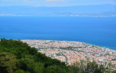 Altinoluk Kasabası manzarası, Balikesir ilinin tatil beldesi, Türkiye