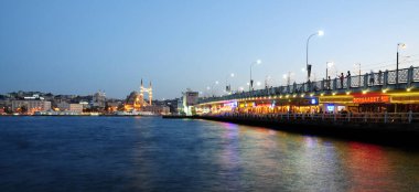 İstanbul, Türkiye 'den gece görüşü
