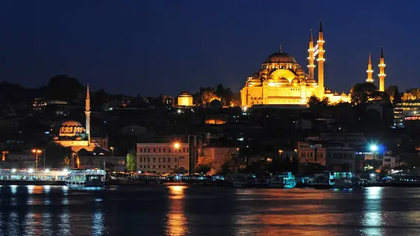 Uma Vista Noturna Istambul Turquia — Fotografia de Stock