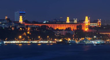 İstanbul, Türkiye 'den havai fişekler ve gece manzarası