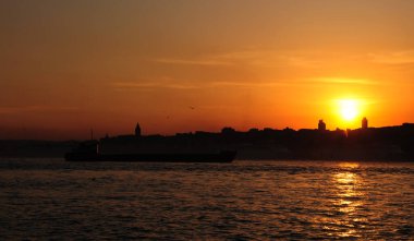 İstanbul, Türkiye 'den gün batımı manzarası.