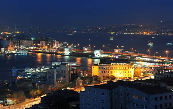 トルコ イスタンブールからの花火と夜景 — ストック写真