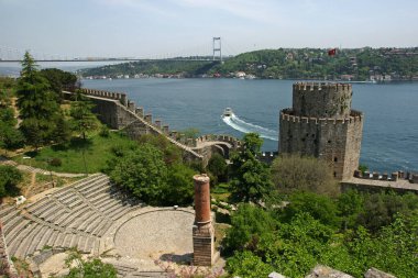İstanbul 'daki Rumeli Kalesi manzaralı