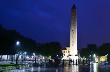 Obelisk, Örgü Sütun ve Yılan Sütunu, Türkiye 'nin İstanbul kentindeki Roma döneminden eserler..