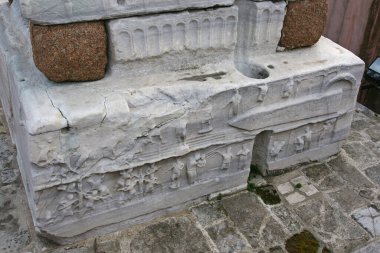 Obelisk, Örgü Sütun ve Yılan Sütunu, Türkiye 'nin İstanbul kentindeki Roma döneminden eserler..