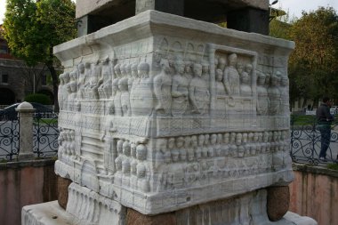 Obelisk, Örgü Sütun ve Yılan Sütunu, Türkiye 'nin İstanbul kentindeki Roma döneminden eserler..