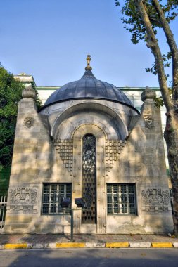 Şeyh Zafir Mezarı, İstanbul, Türkiye 'de 1904 yılında inşa edildi..
