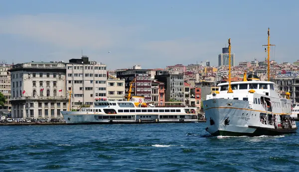 İstanbul, Türkiye 'den feribot manzaralı.