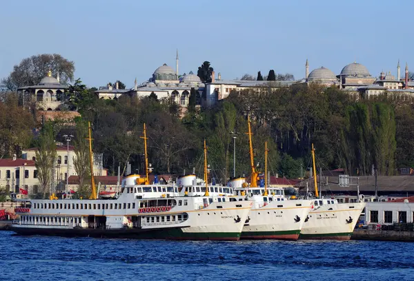 İstanbul, Türkiye 'den feribot manzaralı.