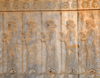 İran 'ın Şiraz kentinde ve Pers İmparatorluğu' nun başkentinde yer alan Persepolis, yaklaşık 2500 yıl önce Pers Kralı I. Darius tarafından kuruldu..