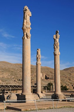 İran 'ın Şiraz kentinde ve Pers İmparatorluğu' nun başkentinde yer alan Persepolis, yaklaşık 2500 yıl önce Pers Kralı I. Darius tarafından kuruldu..