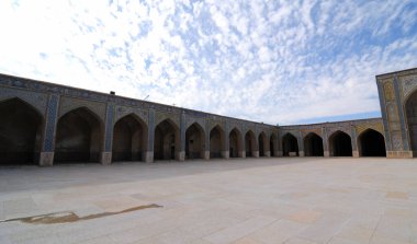 İran 'ın Şiraz kentindeki Vekil Camii 18. yüzyılda inşa edildi..