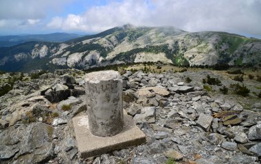 Türkiye 'nin Balikesir ilinde yer alan Kaz Dağları, zengin bitki örtüsü ve el değmemiş doğasıyla ülkenin en önemli dağıdır..