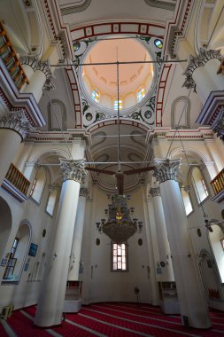 Türkiye 'nin Ayvalik kentinde yer alan Saatli Camii, 19. yüzyılda kilise olarak inşa edildi. Türkler tarafından camiye dönüştürüldü..
