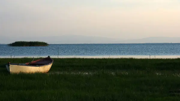 stock image A view from the Manyas Lake Bird Sanctuary in Balikesir, Turkey