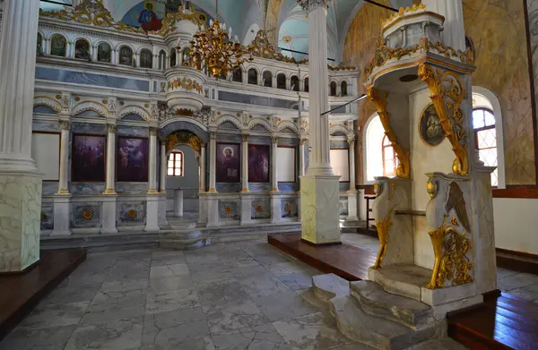 Ayvalik, Türkiye. 11 Ağustos 2019. Ayvalik 'teki Tarihi Taksiyarhis Kilisesi' nden bir manzara, Balikesir, Türkiye