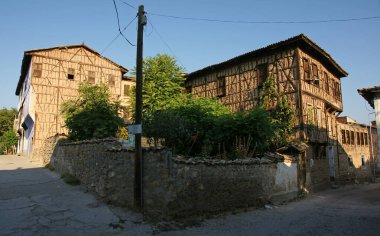 Osmanlı, Bilecik ilinin Bilecik ilçesine bağlı bir beldedir. Tarihi evleri, kiliseleri ve camileri vardır..