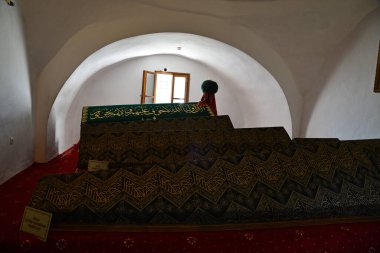 Osmanlı İmparatorluğu 'nun ruhani kurucusu Edebali, Türkiye' nin Bilecik kentindeki Seyh Edebali mezarlığına gömüldü..