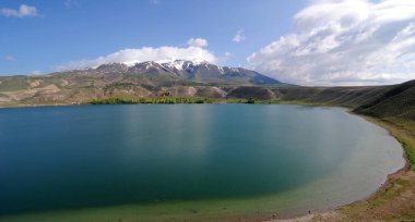 Adilcevaz 'daki Aygir Gölü, Bitlis, Türkiye.