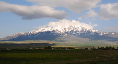 Suphan Dağı ve Sodali Gölü - Bitlis - TURKEY