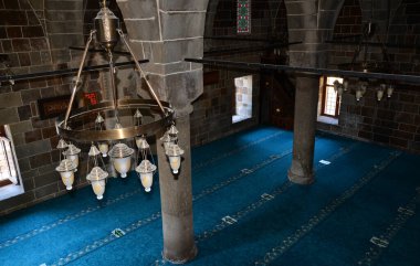 Türkiye 'nin Adilcevaz ilçesinde yer alan Tuğul Bey Camii 16. yüzyılda inşa edildi..