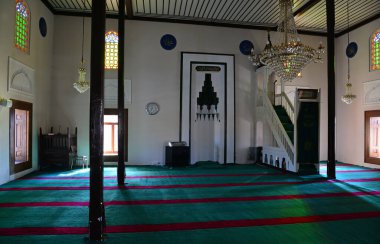 Türkiye 'nin Bolu kentindeki Karaköy Cuma Camii 16. yüzyılda inşa edildi.