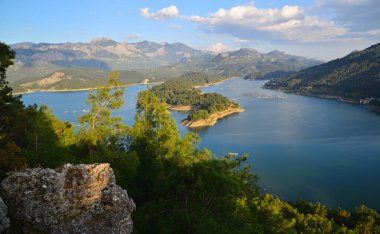 Burdur 'un Bucak kentindeki Karacaoren Baraj Gölü
