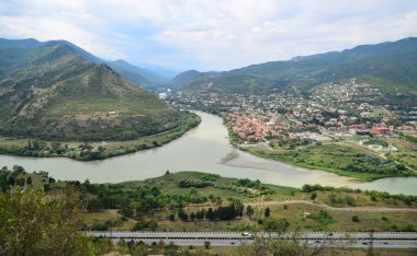 Mtsheka, Georgia 'daki Svetitshoveli Katedrali