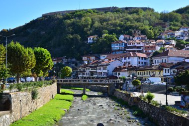 Kosova 'nın tarihi Prizren kentinden bir manzara