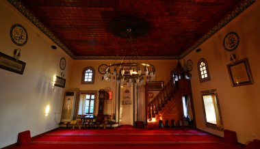 Arnavutluk 'un Kruje kentindeki Tarihi Pazar Camii, Osmanlı döneminde inşa edildi..