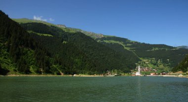Türkiye 'nin Trabzon kentinde yer alan Uzungol, ülkede en çok ziyaret edilen yerlerden biri..