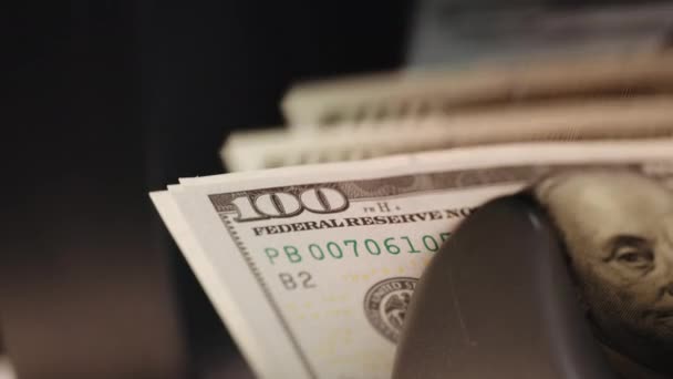 Macro Shot Counter Counting Dollar Bills Money Counting Machine 100 — Αρχείο Βίντεο