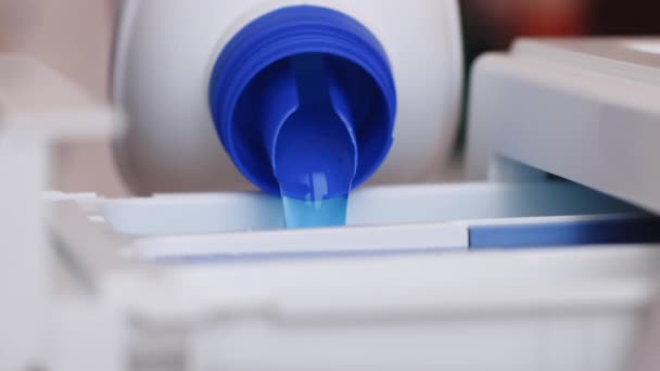 Woman Pours Necessary Amount Liquid Laundry Detergent Compartment Washing Machine — Vídeo de stock