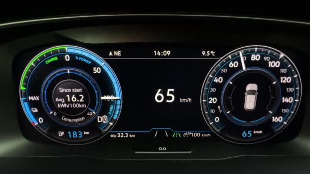 Ηλεκτρικό Ταχύμετρο Αυτοκίνητο Φθάνει Ταχύτητα Εξαιρετικά Γρήγορη Οδήγηση Επιτάχυνση Ηλεκτρικό — Αρχείο Βίντεο