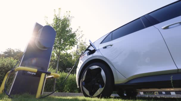 Charge Station Electric Cars Electric Car Charger Alternative Energy Ecological — Stock videók