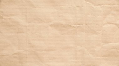 Sanatsal arka plan veya tasarımlar için ince kırışıklıklar ve ılık tonlara sahip kahverengi Kraft kağıt dokusu.