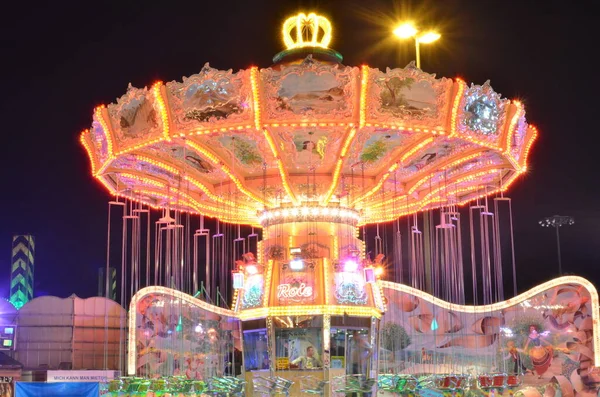 Karusell Karusell Natten Ljus Målning Lång Exponering Kirmes Jahrmarkt Högkvalitativt — Stockfoto