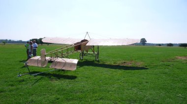 Bleriot XI eski uçak Calais Dover 'i ilk kez geçti. Yüksek kalite fotoğraf