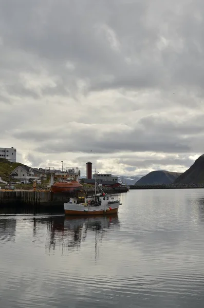 Boote Hafen Mit Kleinen Fischerbooten Norwegen Raue Kalte Nässe Hochwertiges — Stockfoto