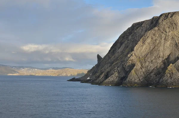 Granit Der Norwegischen Küste Trübte Den Polarkreis Hochwertiges Foto — Stockfoto